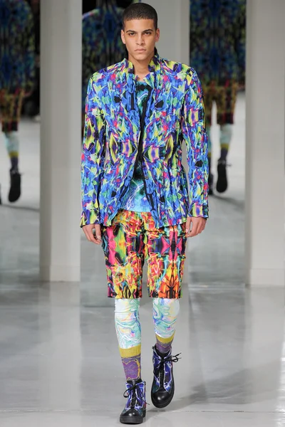 Look 37